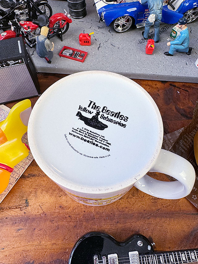 ビートルズ イエローサブマリン オフィシャル マグカップ （Logo & Sub
