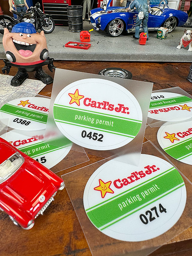 カールスジュニア　パーキングパーミット　ステッカー　カールスJr.　内貼りタイプ　静電気粘着ステッカー　※数字はランダムです | 