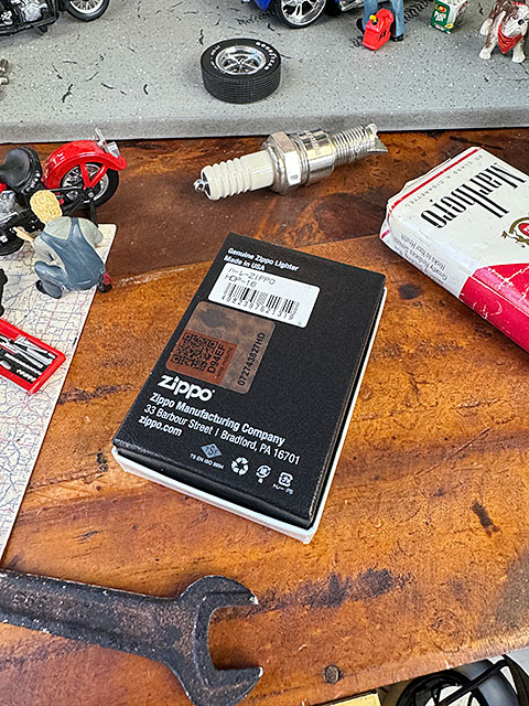 ハーレーダビッドソン　ゴージャス仕様　ジッポーライター　（ハーレーイーグル＆ロゴ/銀イブシ） ■ アメリカン雑貨 アメリカ雑貨 | Harley Davidson | 07