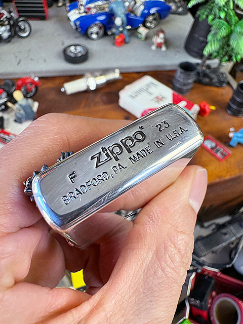 ハーレーダビッドソン　ゴージャス仕様　ジッポーライター　（ハーレーイーグル＆ロゴ/銀イブシ） ■ アメリカン雑貨 アメリカ雑貨 | Harley Davidson | 10