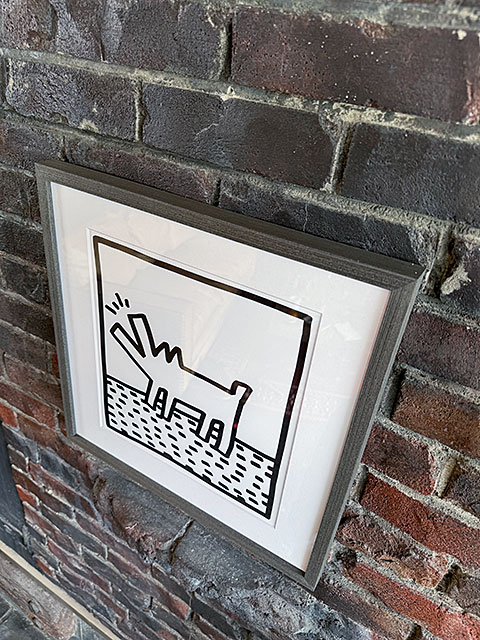 キース・ヘリング　アートフレーム　（Untitled,barking dog）　木製額付き　ニューヨーク　ストリートアート　第一人者　ポップアート |  | 01