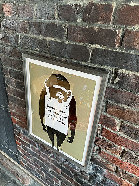 バンクシー　アートフレーム　（Laugh Now）　木製額付き　絵画ポスター　モンキー　猿 ■ アメリカン雑貨 アメリカ雑貨 |  | 01