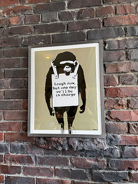 バンクシー　アートフレーム　（Laugh Now）　木製額付き　絵画ポスター　モンキー　猿 ■ アメリカン雑貨 アメリカ雑貨 |  | 05