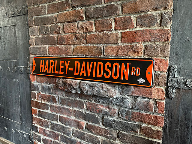 ハーレーダビッドソン　オフィシャル　ストリートサイン　（HARLEY-DAVIDSON RD）　看板 ■ アメリカン雑貨 アメリカ雑貨 | Harley Davidson | 04
