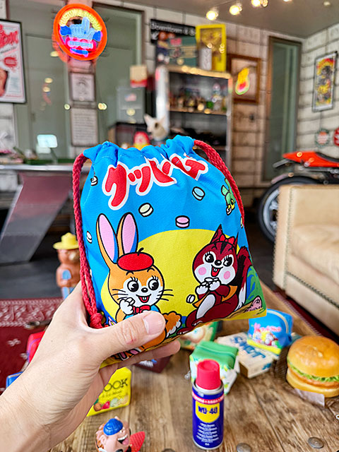 駄菓子屋シリーズ　お菓子のキンチャク袋　（クッピーラムネ）　オフィシャルグッズ　巾着袋　昭和レトロ ■ アメリカン雑貨 アメリカ雑貨 |  | 02