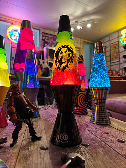 Lava Lamp社 ラバライト 正規品 ボブ・マーリー ラバランプ （ラスタ/ブラックボディ） □ アメリカン雑貨 アメリカ雑貨 : 337178  : アメリカン雑貨専門店キャンディタワー - 通販 - Yahoo!ショッピング