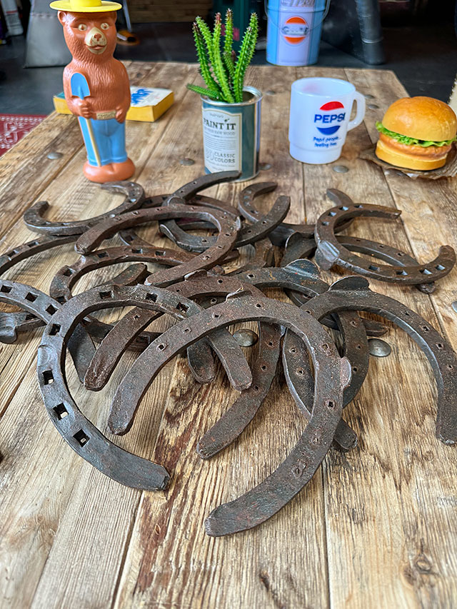 本物の蹄鉄　USED　幸運を呼び込むお守り　魔除け　縁起物　ラッキーアイテム ■ アメリカン雑貨 アメリカ雑貨 | 