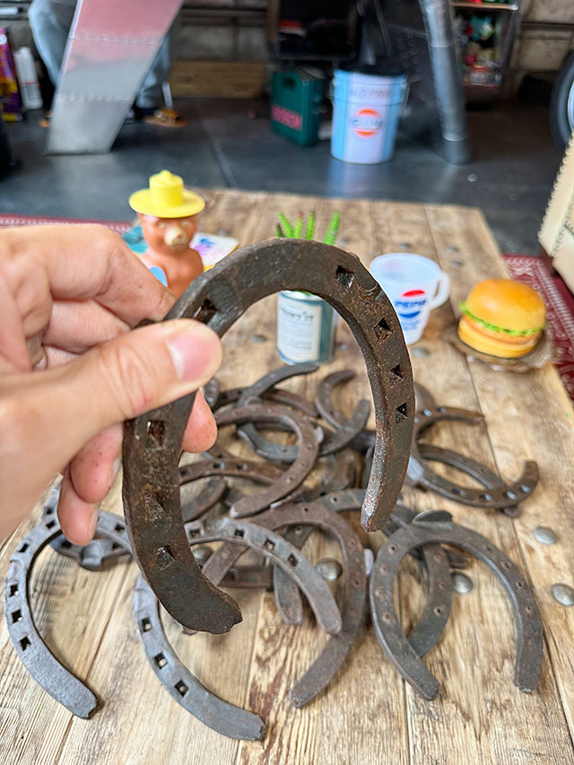 本物の蹄鉄　USED　幸運を呼び込むお守り　魔除け　縁起物　ラッキーアイテム ■ アメリカン雑貨 アメリカ雑貨 |  | 02