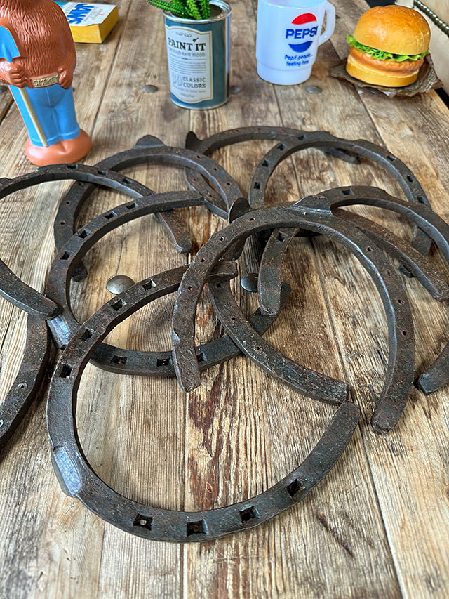 本物の蹄鉄 Lサイズ　USED　幸運を呼び込むお守り　魔除け　縁起物　ラッキーアイテム ■ アメリカン雑貨 アメリカ雑貨 |  | 03