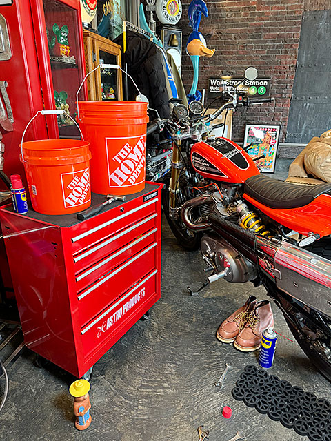 ホームデポ　ガレージバケツ　（大小2個セット）　19L＆7.5L　5ガロン＆2ガロン　MADE IN U.S.A.　洗車バケツ　収納　ゴミ箱　鉢カバー |  | 06