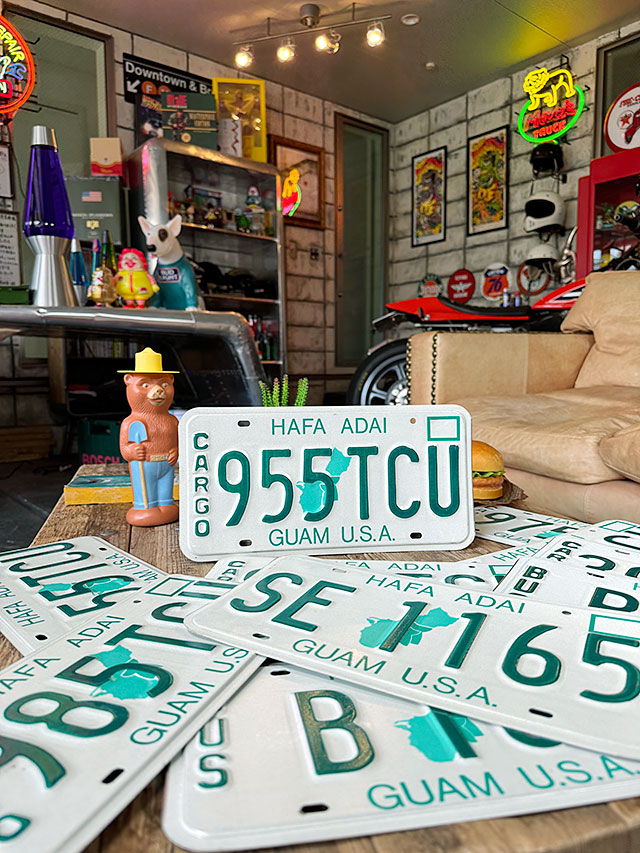 アメリカ　USEDナンバープレート　（グアム）　ライセンスプレート ■ アメリカン雑貨 アメリカ雑貨 |  | 03