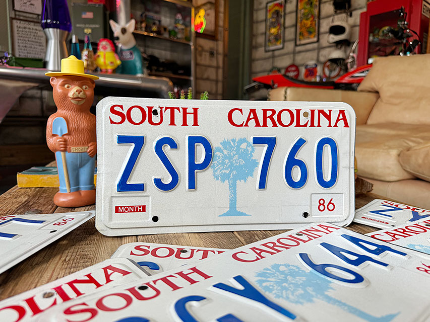 アメリカ　USEDナンバープレート　（サウスカロライナ州）　ライセンスプレート ■ アメリカン雑貨 アメリカ雑貨 |  | 01
