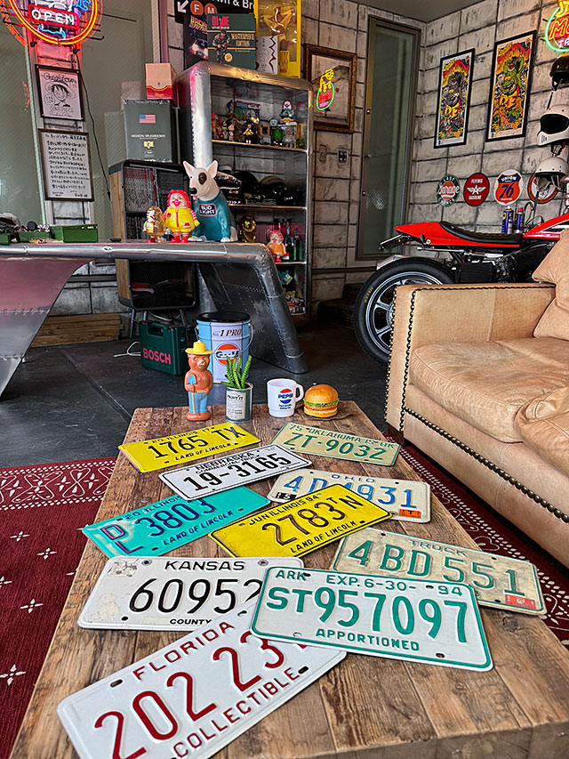 アメリカ　USEDナンバープレート　数字のみのデザイン（ランダムチョイス/単品/1枚）　ライセンスプレート |  | 03