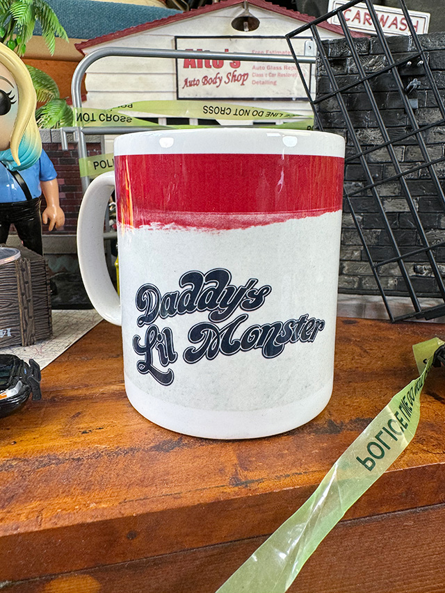 ハーレイ・クイン 　Daddy’s Lil Monster　オフィシャル　マグカップ　315ml　公式グッズ ■ アメリカン雑貨 アメリカ雑貨 |  | 01