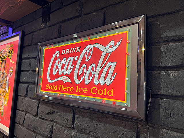 コカ・コーラ　LEDドットサイン　（SOLD HERE ICE COLD） ■ アメリカン雑貨 アメリカ雑貨 | Coca Cola | 06