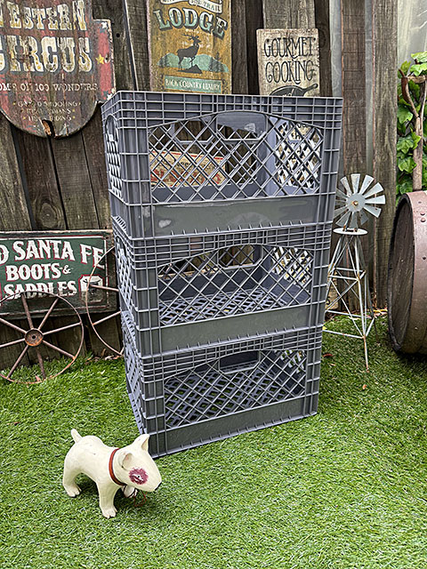 アメ雑屋さんがショップ什器としてよく使う　アメリカン　スタンダード　ミルククレート　（レクタングル/グレー）　単品 |  | 09