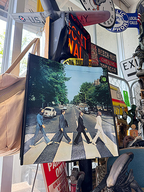 ビートルズ　アビイロード　オフィシャル　トートバッグ　ABBEY ROAD ■ アメリカン雑貨 アメリカ雑貨 | 