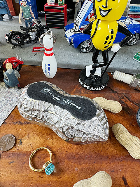 スヌーピー peanuts ビンテージ　入れ物 SNOOPY - Vintage PEANUTS ビンテージピーナッツ スヌーピー