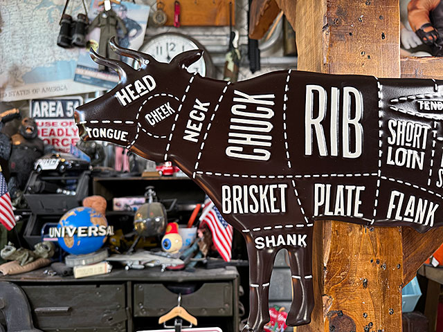 牛　ビーフ　ミートカットチャート　エンボス　ティンサイン　ブリキ看板 ■ アメリカ雑貨 アメリカン雑貨 |  | 01