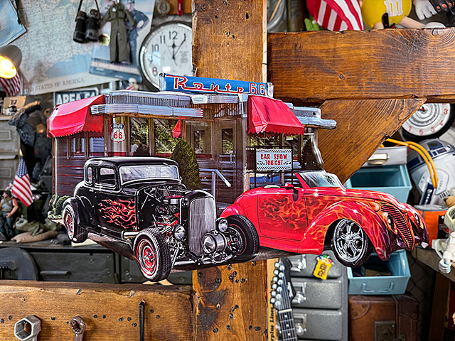 ルート66ダイナー　＆　ホットロッドカー　エンボス　ティンサイン　ブリキ看板 ■ アメリカン雑貨 アメリカ雑貨 | 