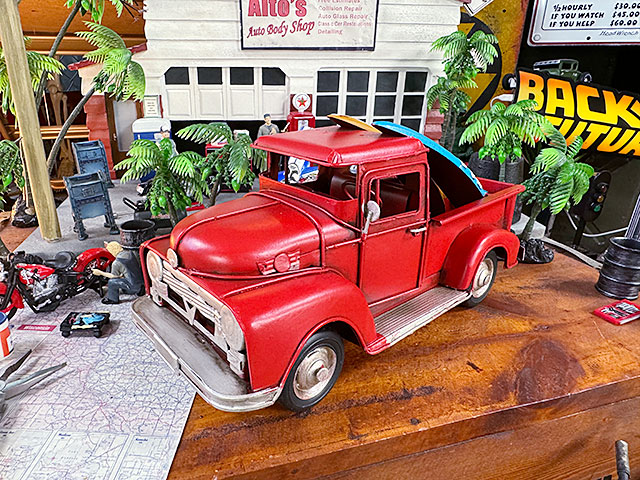 サーフトラック ブリキオブジェ Mサイズ （レッド） □ アメリカン雑貨