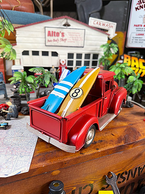 サーフトラック ブリキオブジェ Mサイズ （レッド） □ アメリカン雑貨