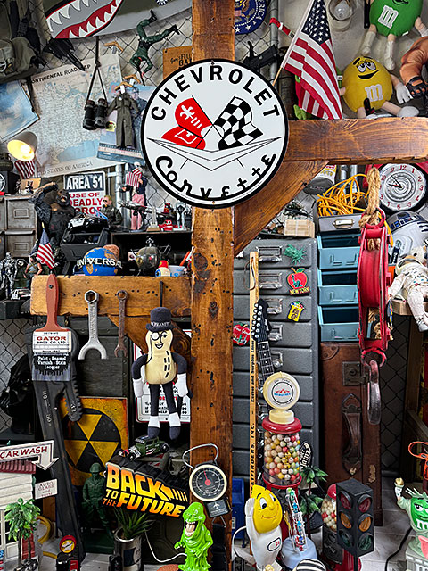 シボレー　C1　初代コルベット　ロゴ　ラウンド型　ブリキ看板 ■ アメリカン雑貨 アメリカ雑貨 |  | 01