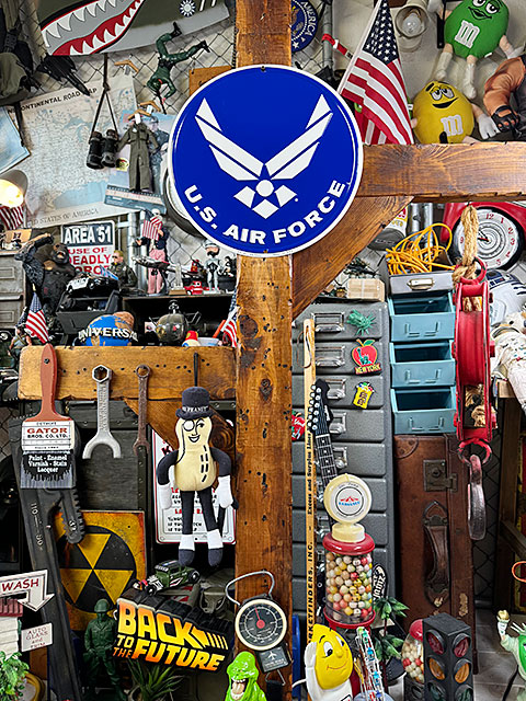 U.S.エアフォース　ラウンド型　ブリキ看板 ■ アメリカン雑貨 アメリカ雑貨 |  | 01