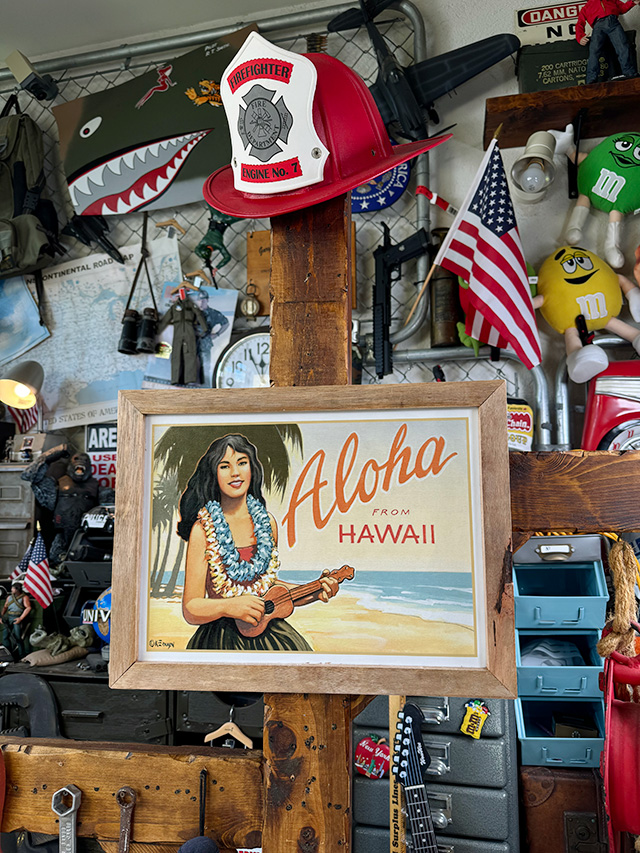 ハワイアン　ヴィンテージアート　ウッドフレーム　（ウクレレガール＆ビーチ） ■ アメリカン雑貨 アメリカ雑貨 |  | 06