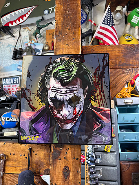 映画 ジョーカー ダークナイト バー 木枠付きの完成品 ポスター