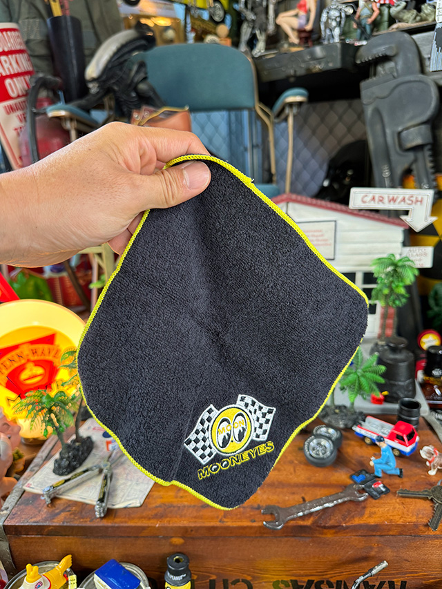 ムーンアイズ ハンドタオル （チェッカーフラッグ） □ アメリカン雑貨