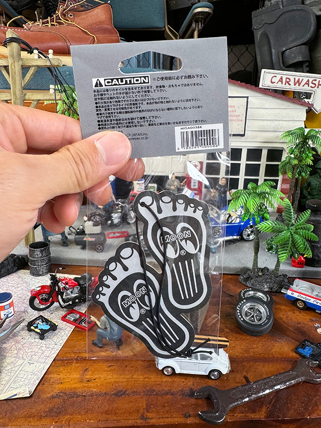 ムーンアイズ　ベアフット　ガスペダル　エアーフレッシュナー　（ココナッツの香り） ■ アメリカン雑貨 アメリカ雑貨 |  | 02