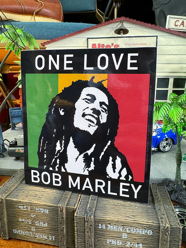ボブマーリー　オフィシャル　ステッカー　（ONE LOVE） ■ アメリカン雑貨 アメリカ雑貨 | 