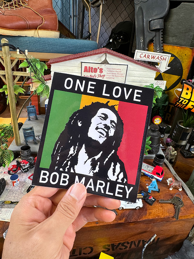 ボブマーリー　オフィシャル　ステッカー　（ONE LOVE） ■ アメリカン雑貨 アメリカ雑貨 |  | 02