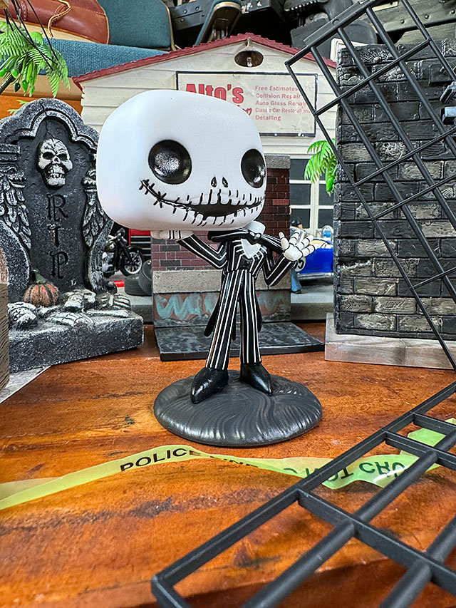 限定　ファンコポップ　ナイトメア・ビフォア・クリスマス　ジャック・スケリントン　（ヘッドレス・ホールディングヘッド）　フィギュア |  | 01