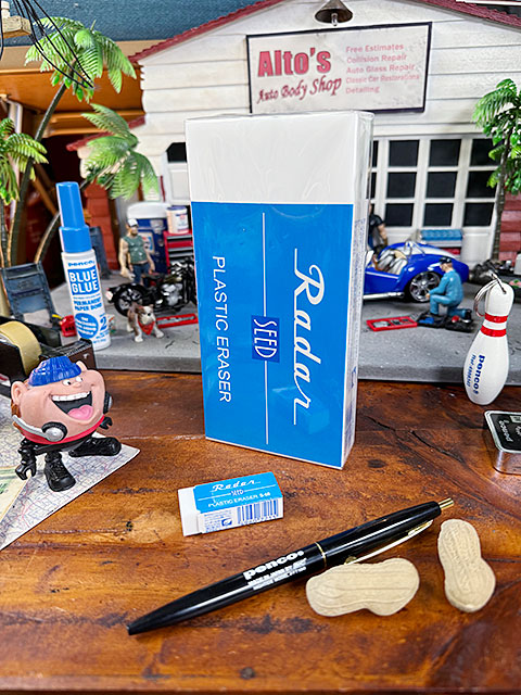 シード　レーダー　消しゴム　SR-2400　（大サイズ）　シリーズ中で2番目に大きいヤツ　S-60の体積比43倍の大きさ ■ アメリカン雑貨 |  | 01