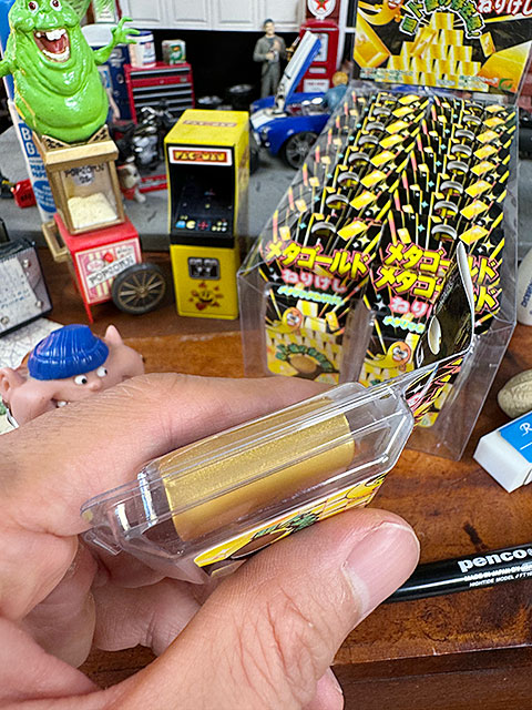 超ド級の存在感！メタゴールド　ねりけし ■ アメリカン雑貨 アメリカ雑貨 |  | 03