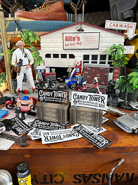 キャンディタワー　オフィシャル　ステッカー　Mサイズ　8.5cm　（2色セット） ■ アメリカン雑貨 アメリカ雑貨 |  | 04