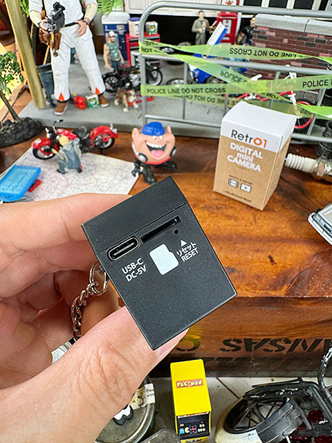 超小型　インスタント　デジタル　ミニカメラ　レトロワン　キーホルダー　写真＆動画撮影も可能 ■ アメリカン雑貨 アメリカ雑貨 爆買 |  | 08