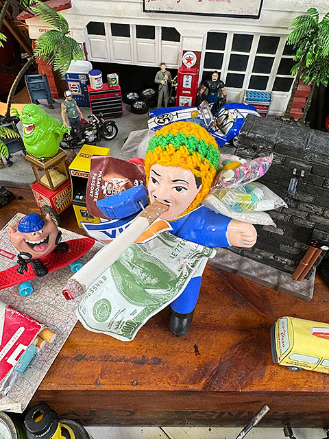 タバコ好きな福の神　願い事が叶う　エケコ人形　（ブルー）　ペルー産　※帽子色はランダムアソートでのお届けです |  | 01