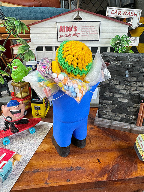 タバコ好きな福の神　願い事が叶う　エケコ人形　（ブルー）　ペルー産　※帽子色はランダムアソートでのお届けです |  | 04