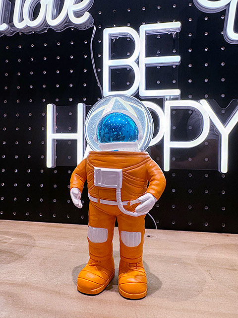 ベンタブル アストロノーツ 宇宙飛行士フィギュア オレンジ Leadworks