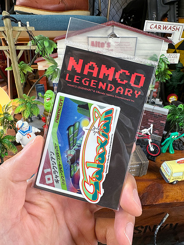 ナムコ　オフィシャル　ステッカー　ギャラクシアン　（ソフト＆タイトルロゴ）　初代ファミコン ■ アメリカン雑貨 アメリカ雑貨 |  | 01