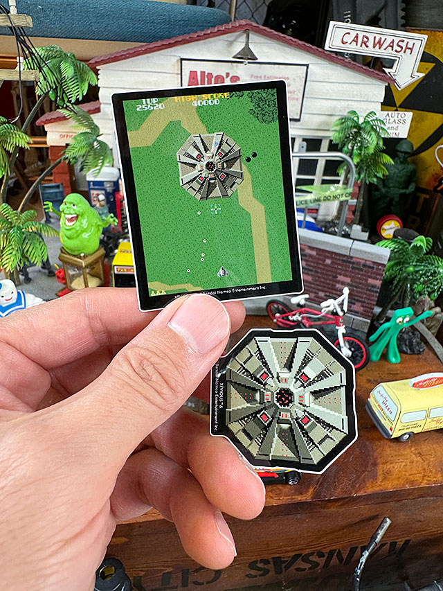 ナムコ　オフィシャル　ステッカー　ゼビウス　（ゲーム画面＆アンドアジェネシス）　初代ファミコン ■ アメリカン雑貨 アメリカ雑貨 | 