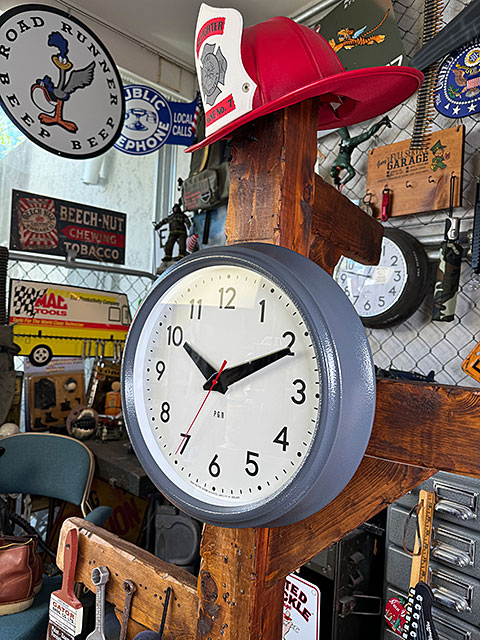 ポストジェネラル スクールハウス ウォールクロック L （グレー