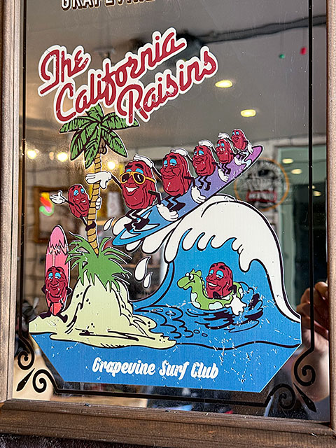 アメリカン　ウッド　パブミラー　（カリフォルニアレーズン/縦型） ■ アメリカン雑貨 アメリカ雑貨 |  | 01