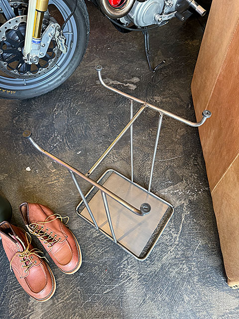 ポストジェネラル　インダストリアル　サイドテーブル ■ アメリカン雑貨 アメリカ雑貨 爆買 |  | 07