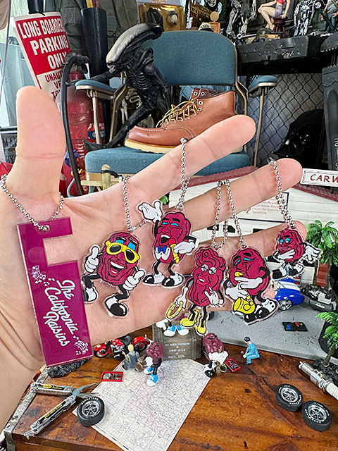 アメリカン　アドバタイジング　アクリル　キーホルダー　ボード　（カリフォルニアレーズン） ■ アメリカン雑貨 アメリカ雑貨 |  | 04