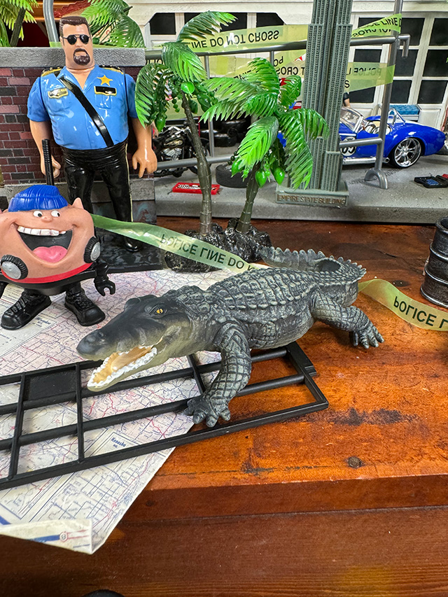 ワニ　フィギュア　Mサイズ　（クロコダイル）　爬虫類リアルフィギュア ■ アメリカン雑貨 アメリカ雑貨 | 