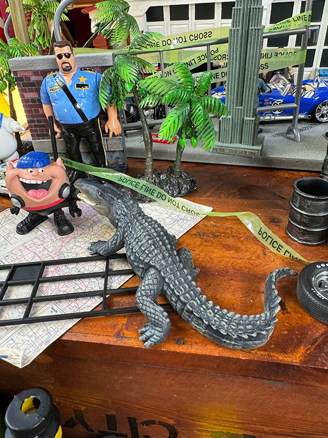 ワニ　フィギュア　Mサイズ　（クロコダイル）　爬虫類リアルフィギュア ■ アメリカン雑貨 アメリカ雑貨 |  | 03